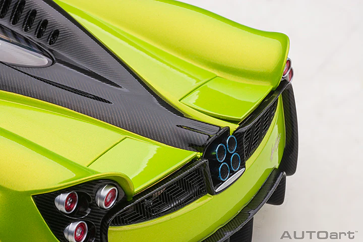 AUTOart Pagani Huayra Roadster Verde Firenze Pearl Green 1:18 - Image 15