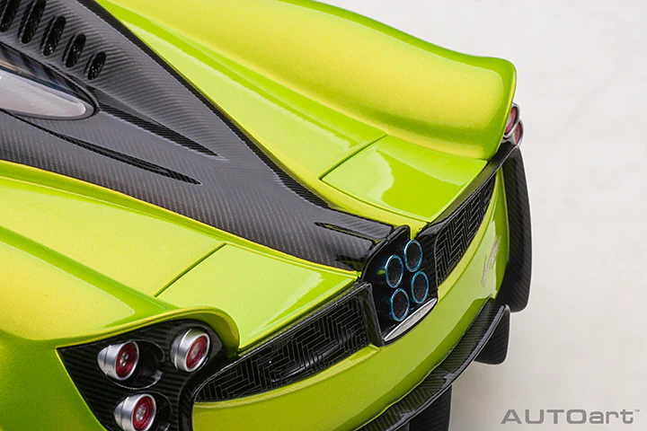 AUTOart Pagani Huayra Roadster Verde Firenze Pearl Green 1:18 - Image 16