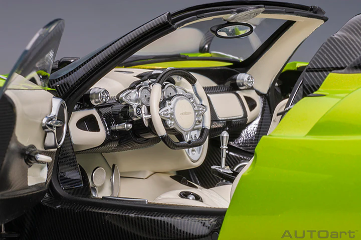 AUTOart Pagani Huayra Roadster Verde Firenze Pearl Green 1:18 - Image 9
