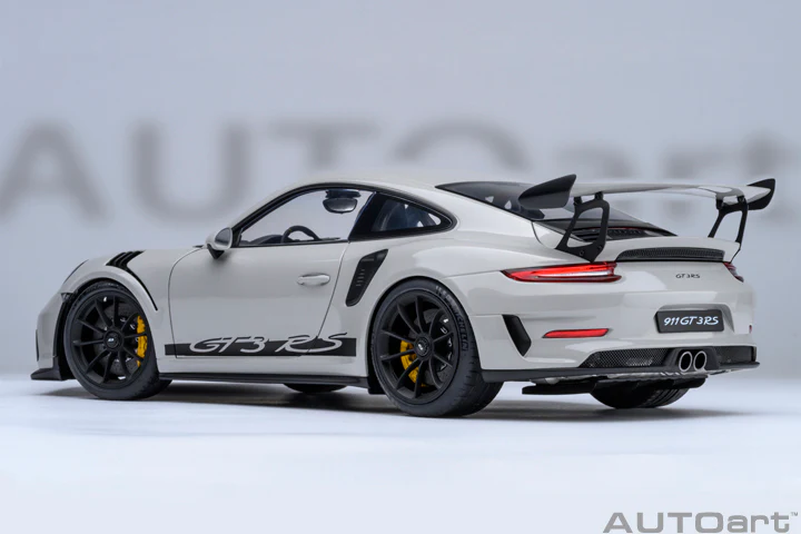 AUTOart Porsche 911 991.2 GT3 RS Chalk (Crayon) Grey 1:18 - Image 2