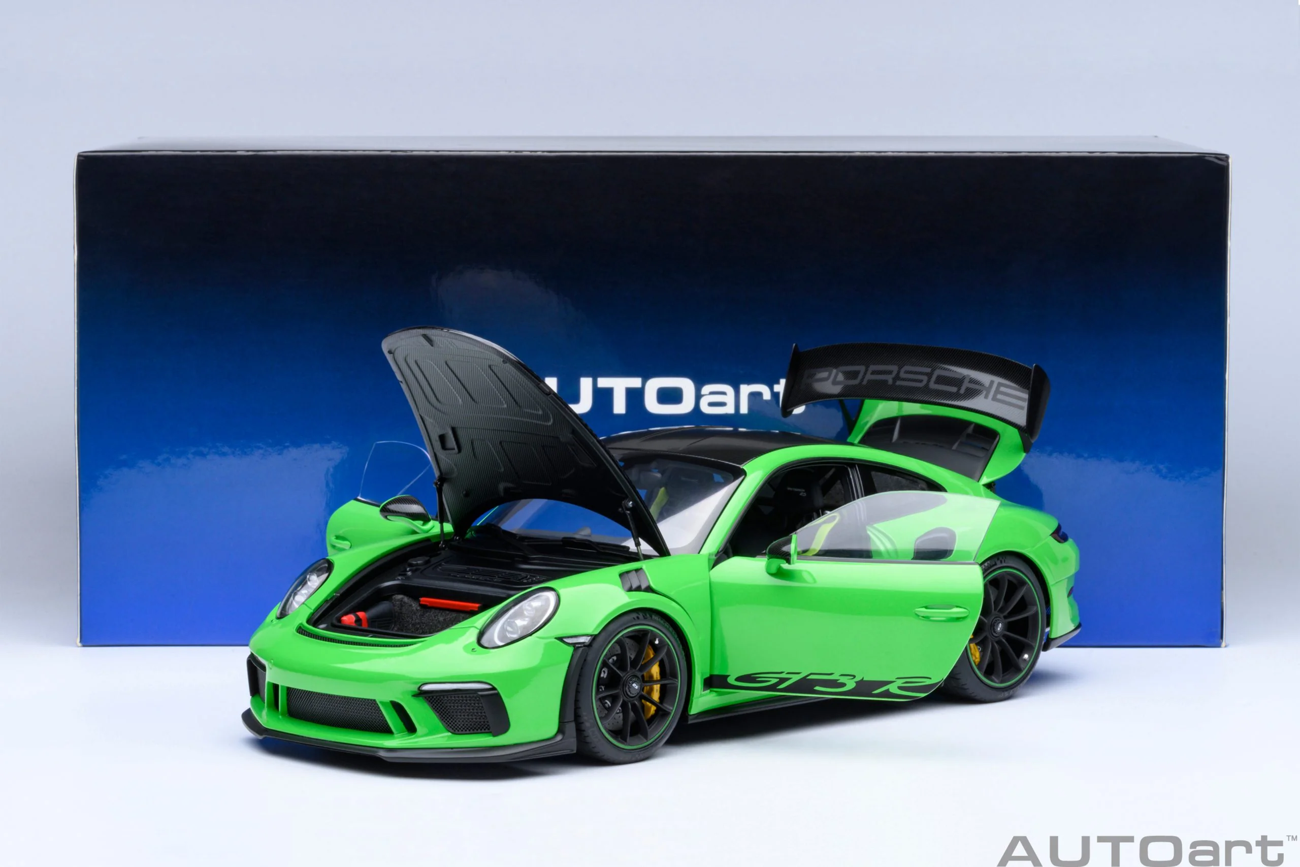 AUTOart Porsche 911 991.2 GT3 RS w/ Weissach Pkg Lizard Green 1:18 - Image 22
