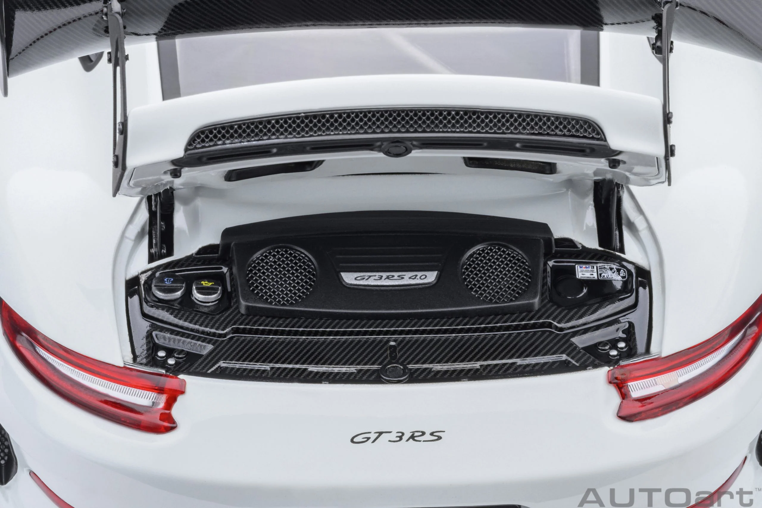 AUTOart Porsche 911 991.2 GT3 RS w/ Weissach Pkg White 1:18 - Image 12