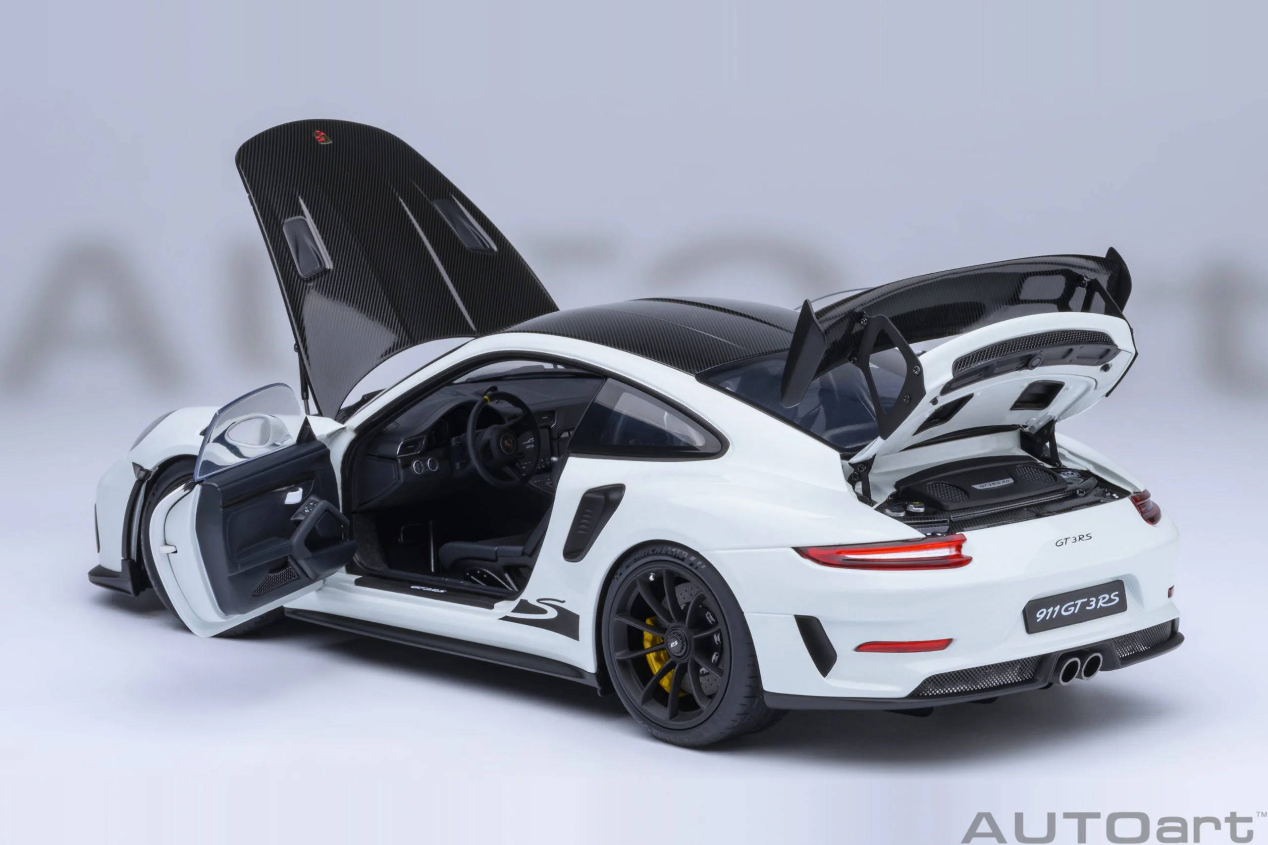 AUTOart Porsche 911 991.2 GT3 RS w/ Weissach Pkg White 1:18 - Image 16