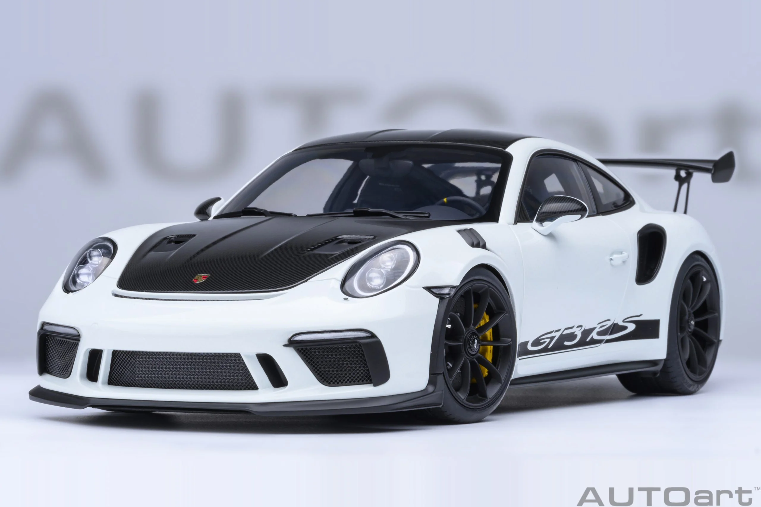 AUTOart Porsche 911 991.2 GT3 RS w/ Weissach Pkg White 1:18 - Image 18