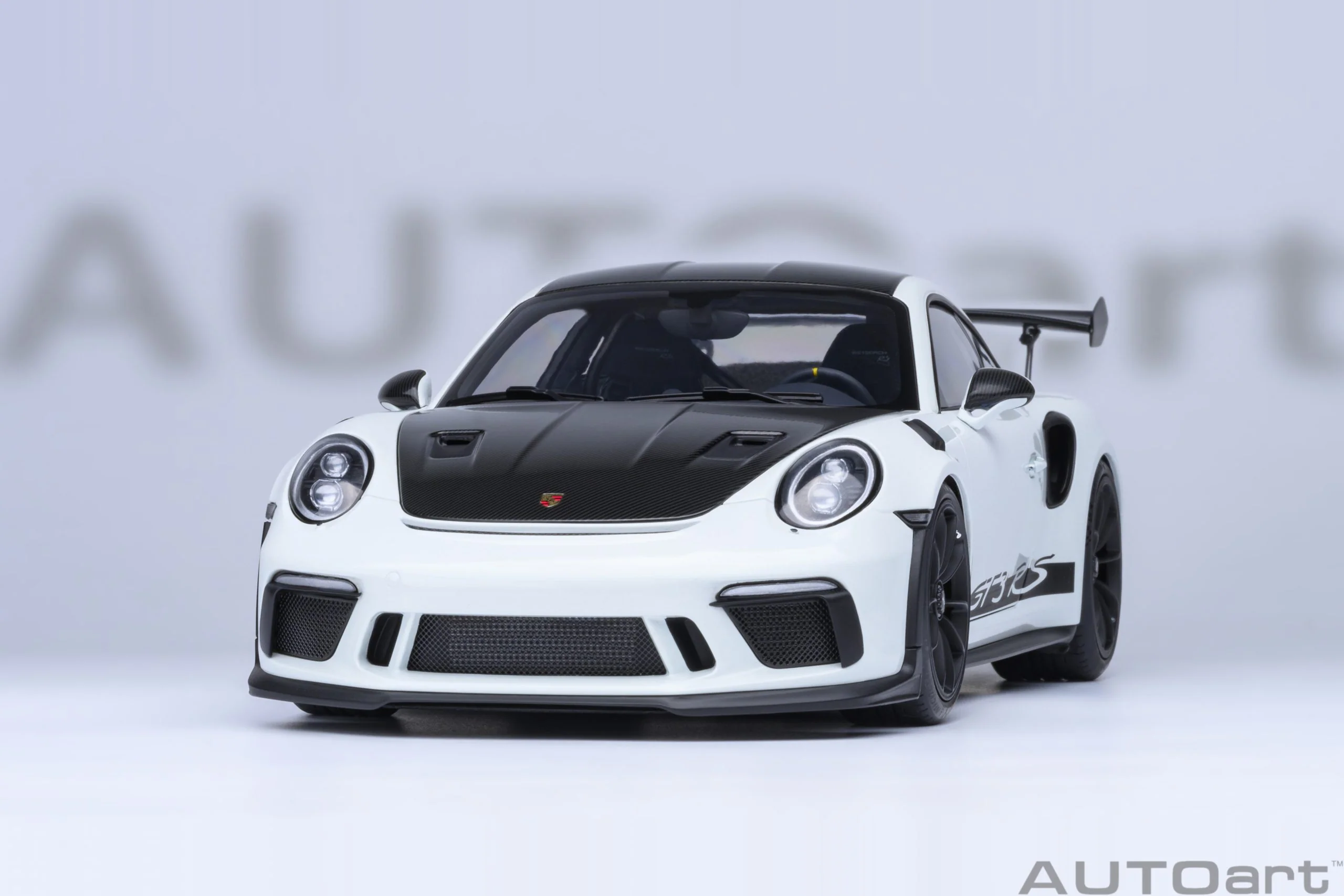 AUTOart Porsche 911 991.2 GT3 RS w/ Weissach Pkg White 1:18 - Image 19