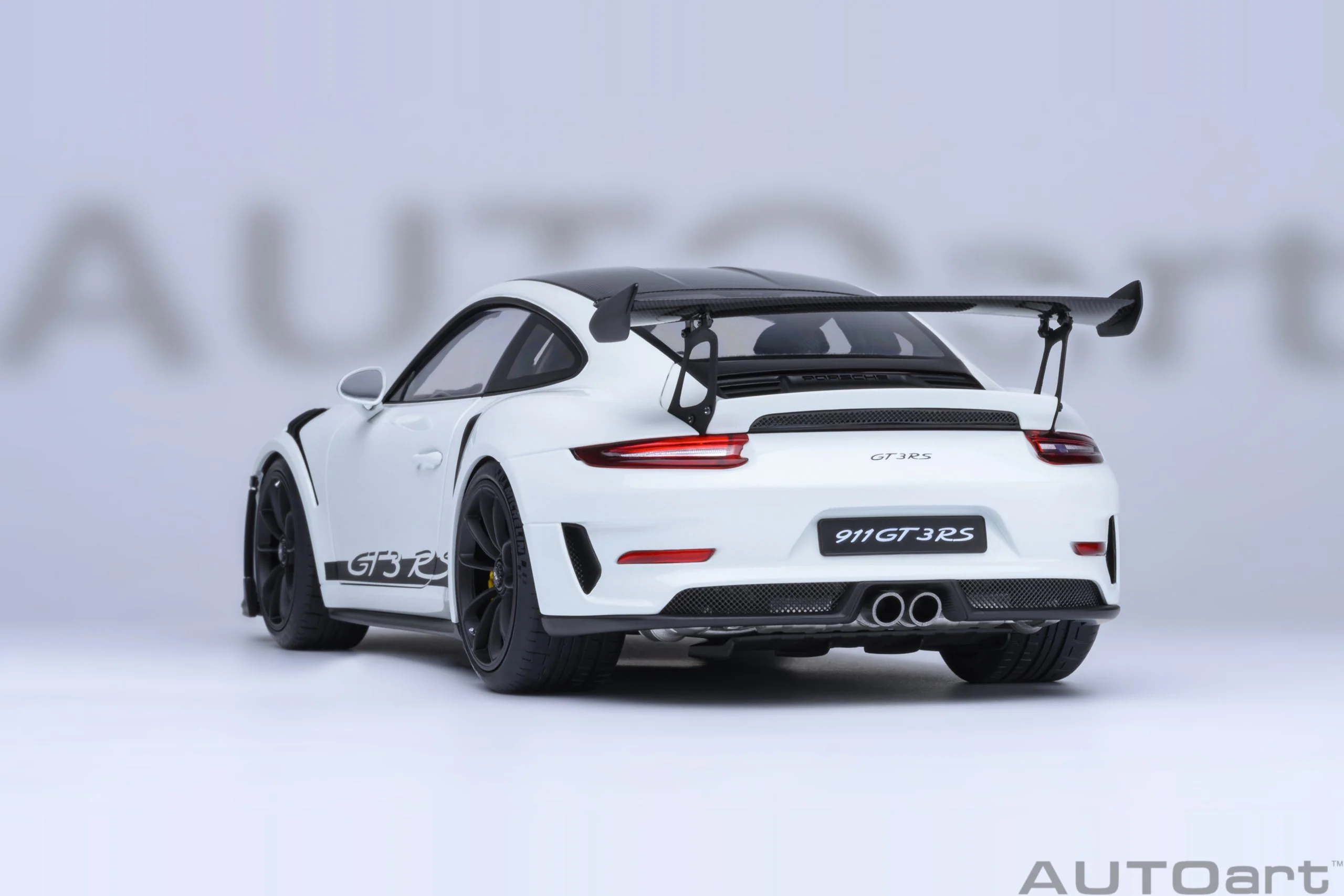 AUTOart Porsche 911 991.2 GT3 RS w/ Weissach Pkg White 1:18 - Image 20