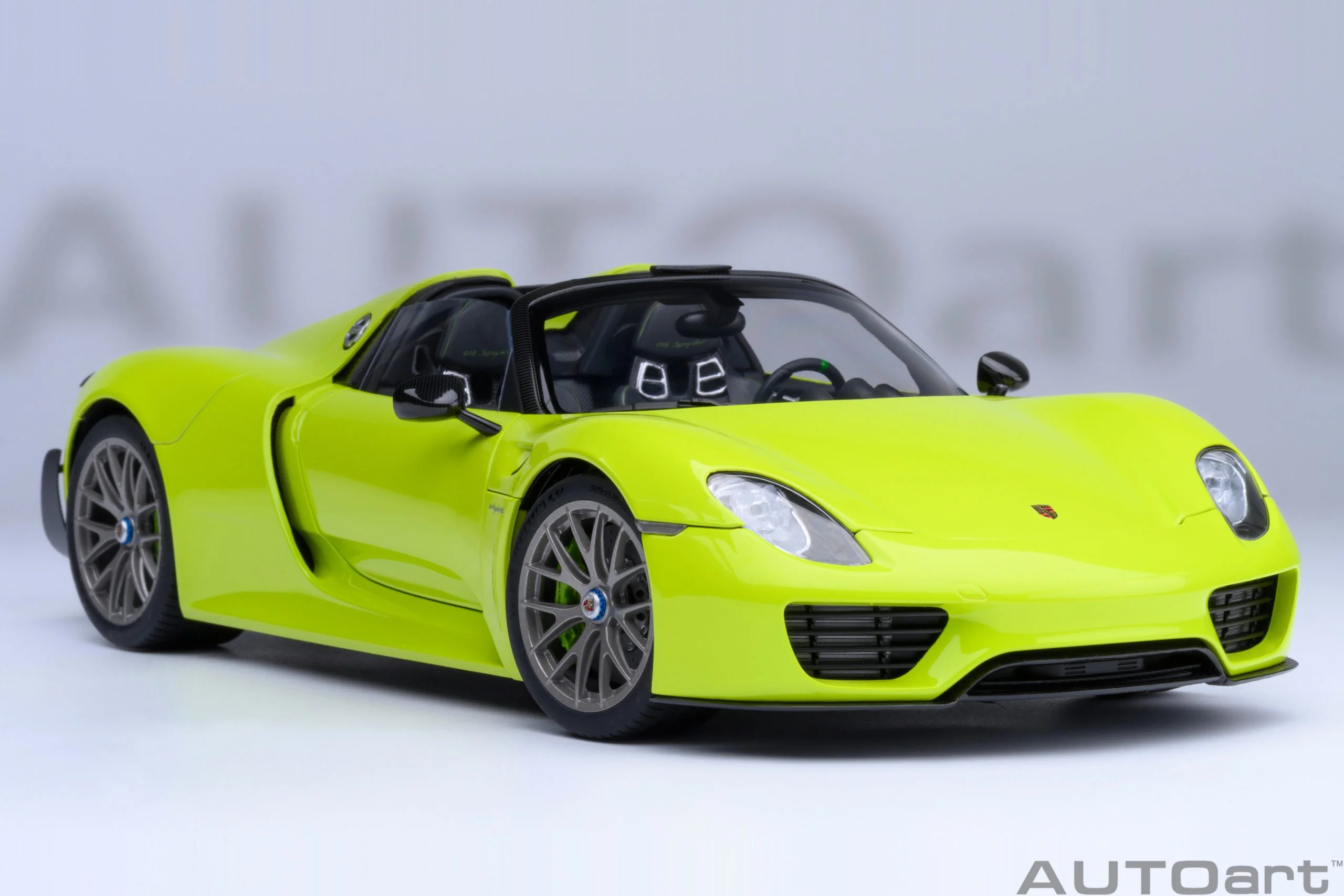 AUTOart Porsche 918 Spyder w/ Weissach Pkg Acid Green 1:18 - Image 19