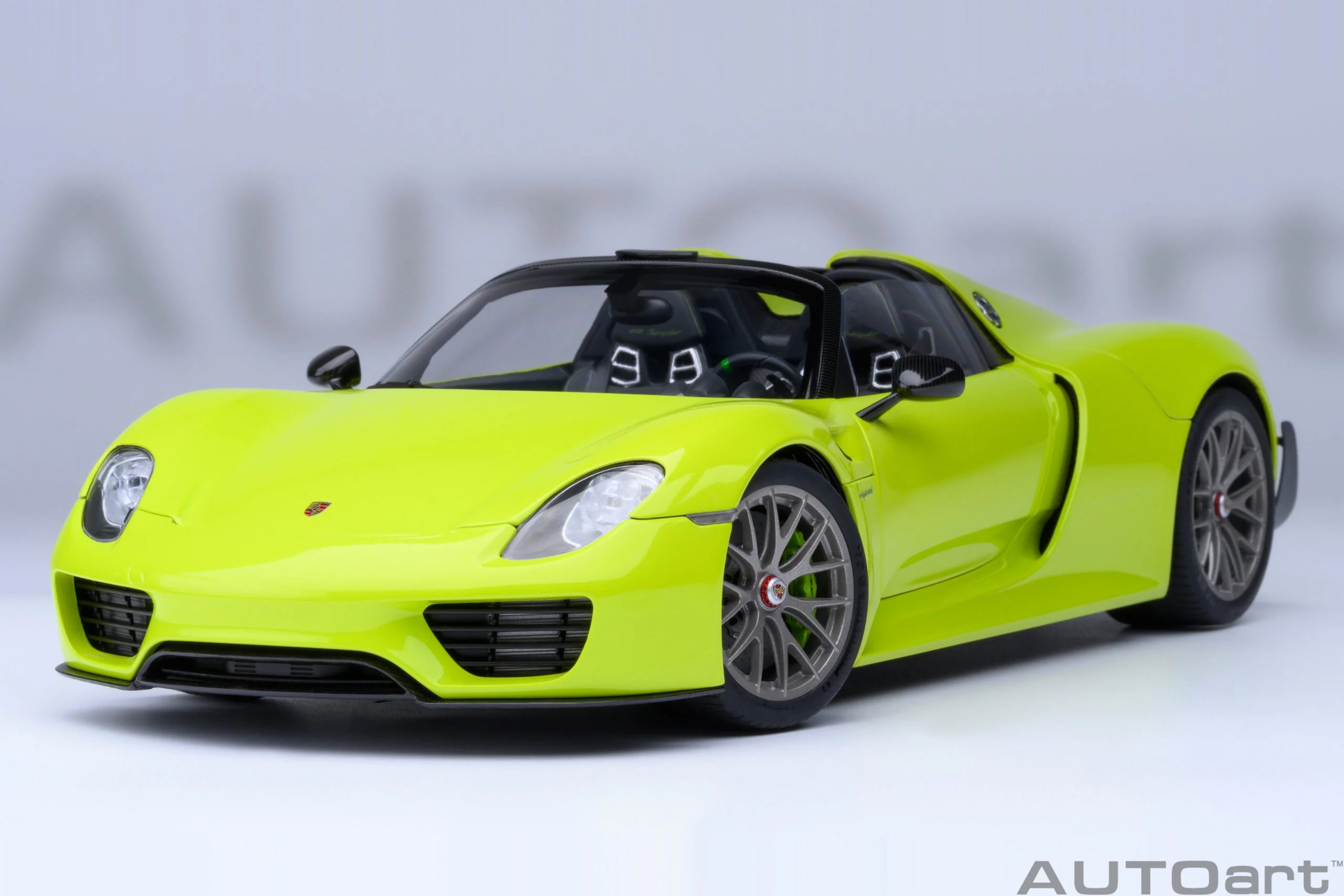 AUTOart Porsche 918 Spyder w/ Weissach Pkg Acid Green 1:18 - Image 20