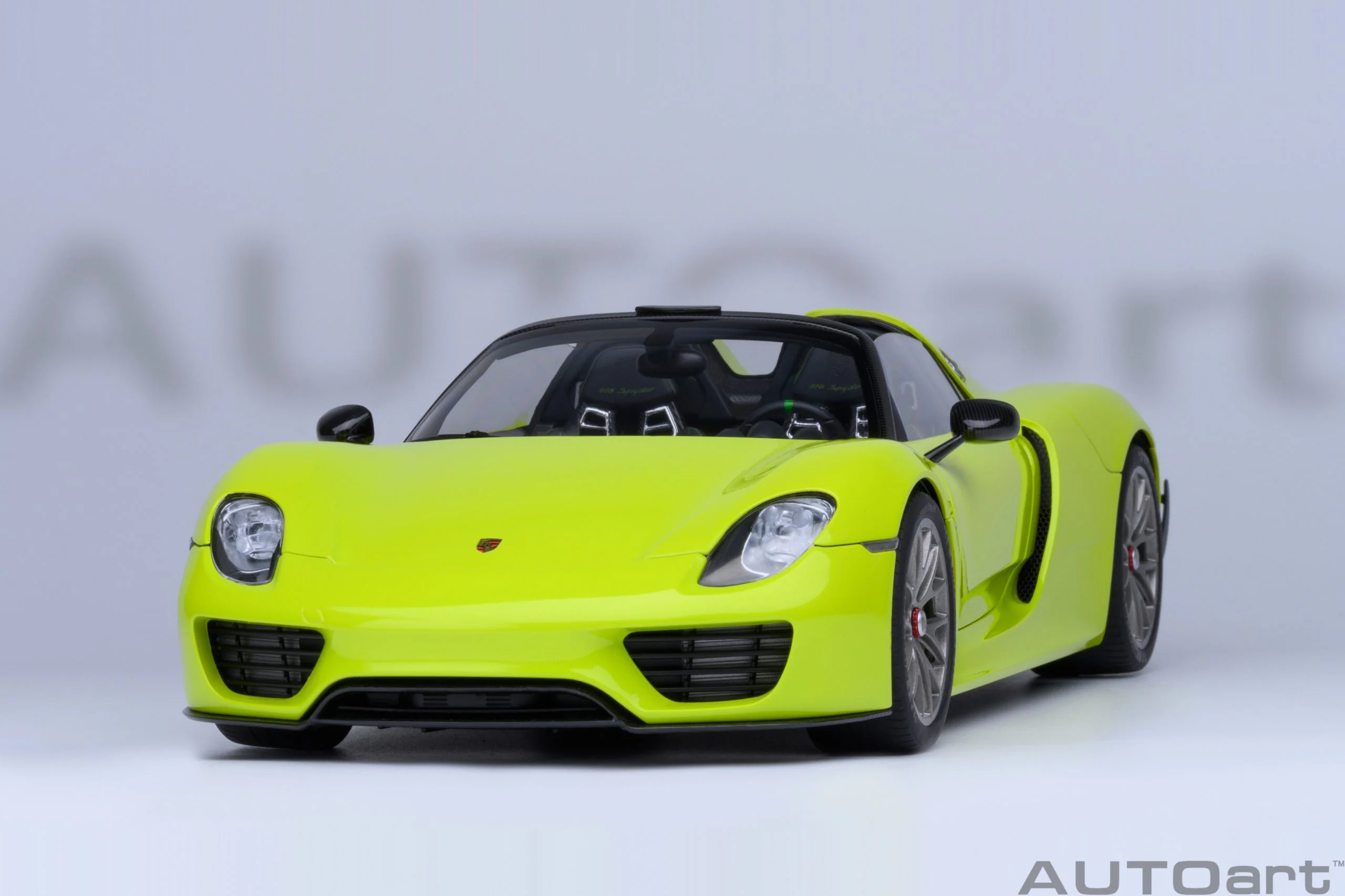 AUTOart Porsche 918 Spyder w/ Weissach Pkg Acid Green 1:18 - Image 21