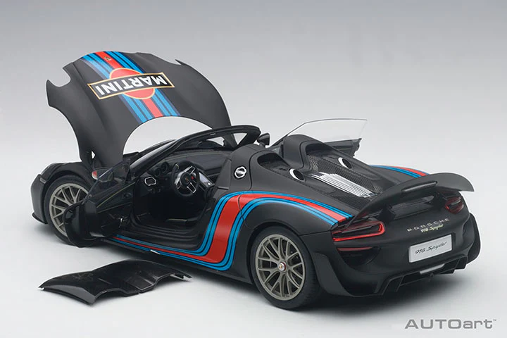 AUTOart Porsche 918 Spyder w/ Weissach Pkg Matte Black w/ Martini Livery 1:18 - Image 14