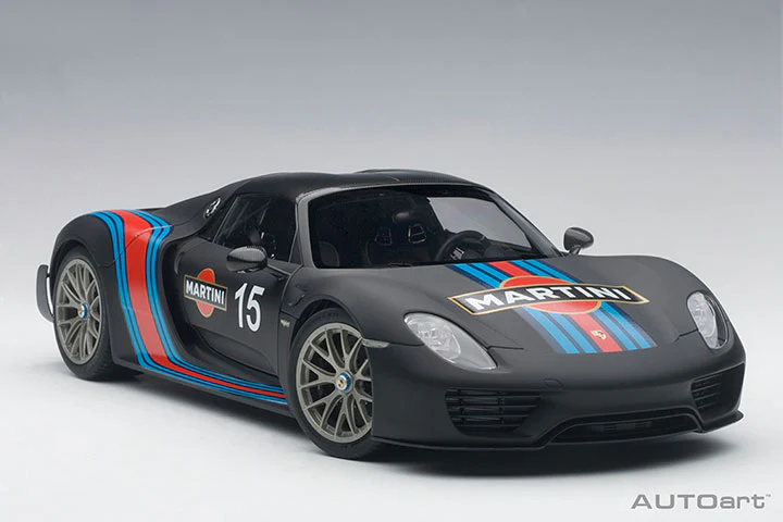 AUTOart Porsche 918 Spyder w/ Weissach Pkg Matte Black w/ Martini Livery 1:18 - Image 15