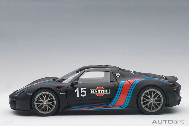 AUTOart Porsche 918 Spyder w/ Weissach Pkg Matte Black w/ Martini Livery 1:18 - Image 4