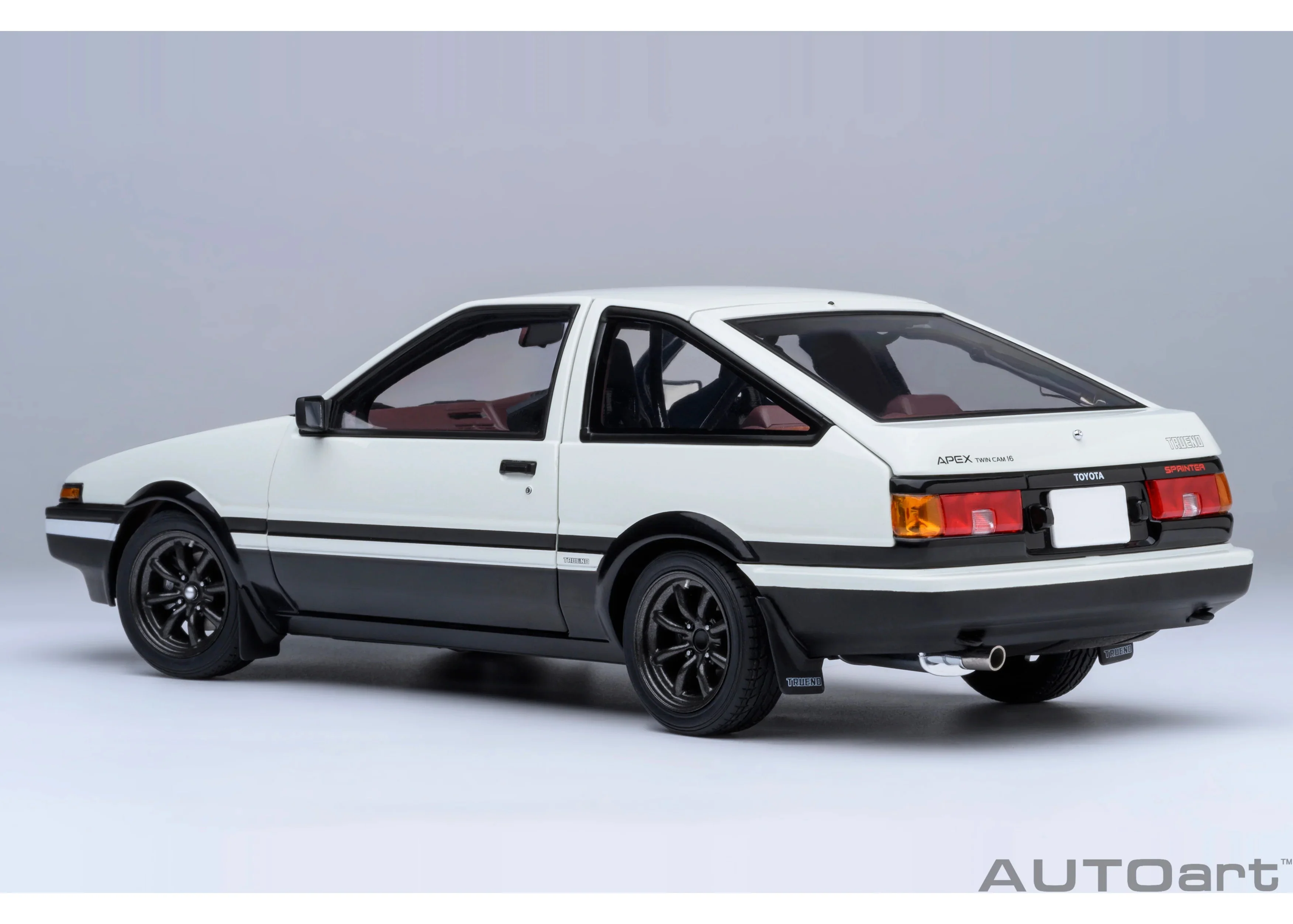 AUTOart Toyota Sprinter Trueno (AE86) "Initial D" 30th Anniversary 1:18 - Image 5