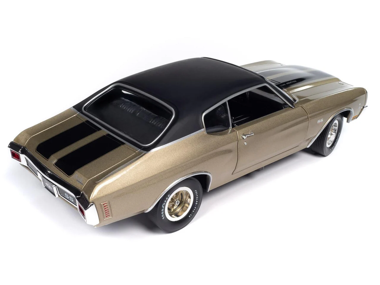 Autoworld 1970 Chevy Chevelle SS MCACN Coupe Centennial Gold 1:18 - Image 3