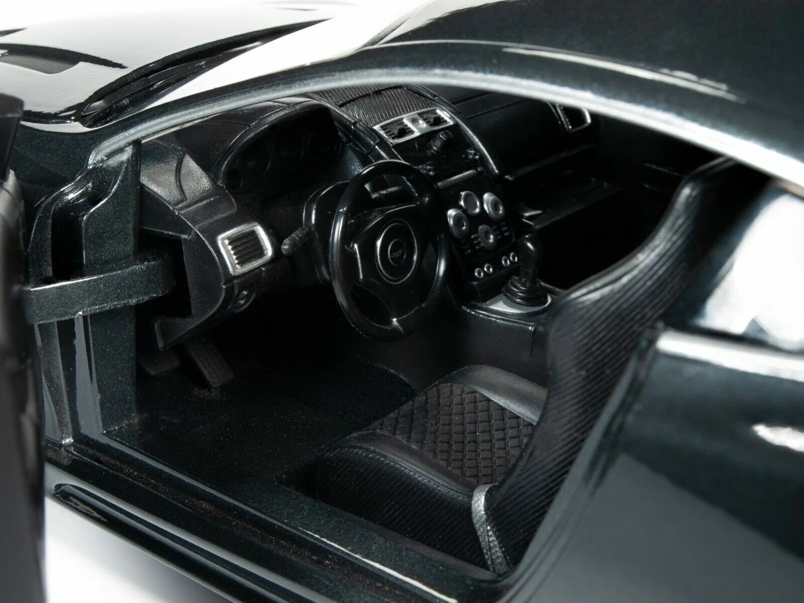Autoworld 2008 Aston Martin DBS from James Bond Quantum of Solace Dark Grey Metallic 1:18 - Image 5