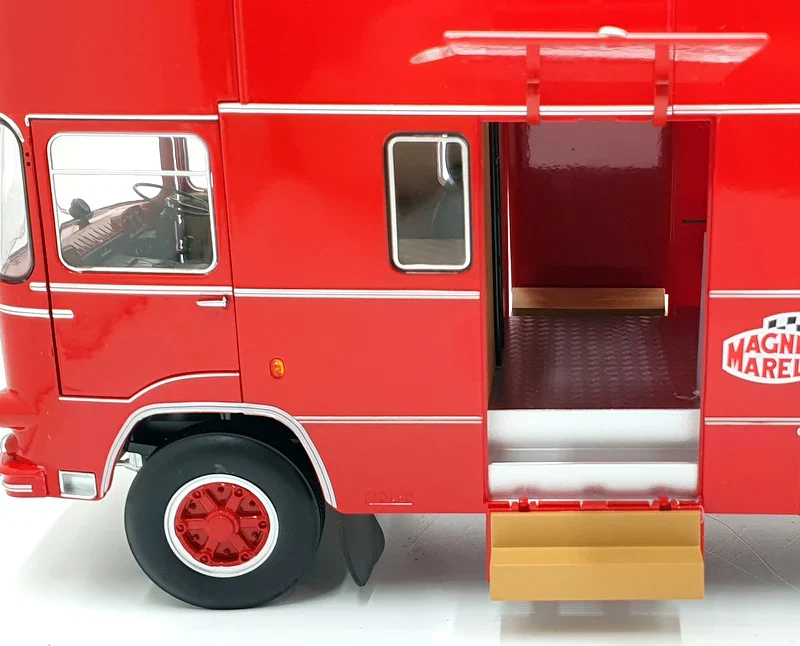 CMR Fiat OM 150 Rolfo Ferrari Race Car Transporter Red PLUS 2x Ferrari 330 P3 Bundle 1:18 - Image 8