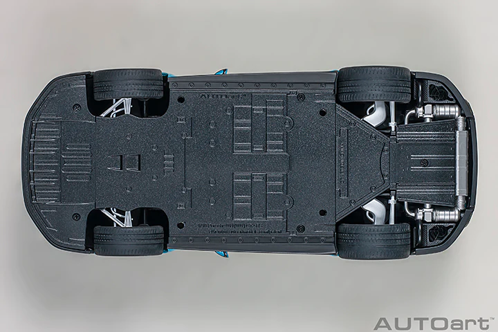 AUTOart Porsche 911 991.2 GT2 RS w/ Weissach Pkg Miami Blue 1:18 - Image 8