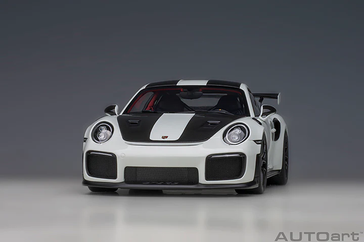 AUTOart Porsche 911 991.2 GT2 RS w/ Weissach Pkg White 1:18 - Image 16