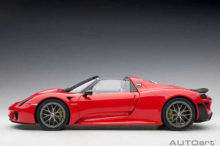 AUTOart Porsche 918 Spyder Weissach Package Guards Red 1:12 - Image 5