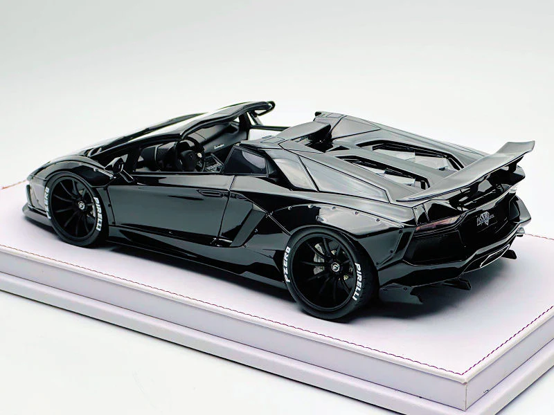 GL Model Lamborghini Aventador Roadster SVJ Gloss Black 1:18 WITH DISPLAY - Image 2