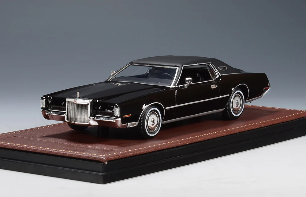 GLM Models 1972 Lincoln Continental Mark IV Black 1:43 - Image 5