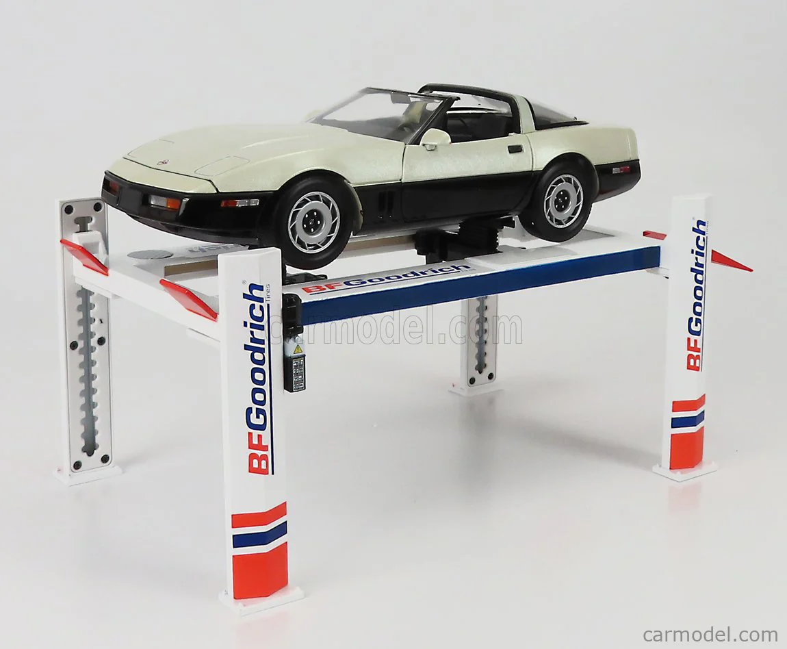 Greenlight - Accessories - BF GOODRICH Garage Set - Four Post Lift 1:18 - Image 3