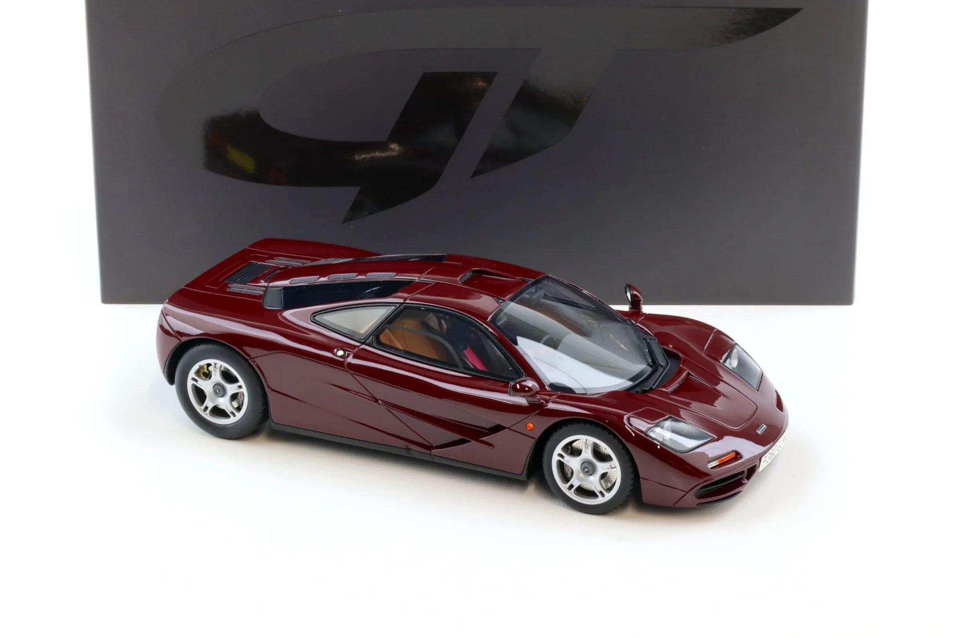 GT Spirit 1992 Mclaren F1 Dark Red 1:18 - Image 2