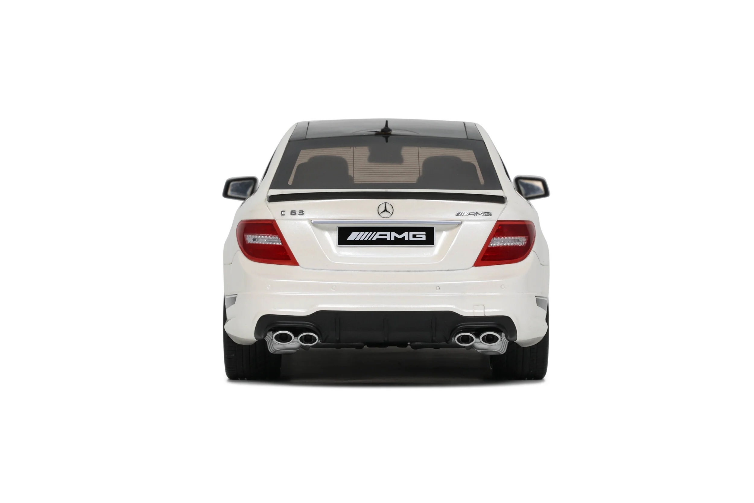 GT Spirit 2013 Mercedes Benz C63 AMG Coupe W204 Edition 507 Diamond White 1:18 - Image 4
