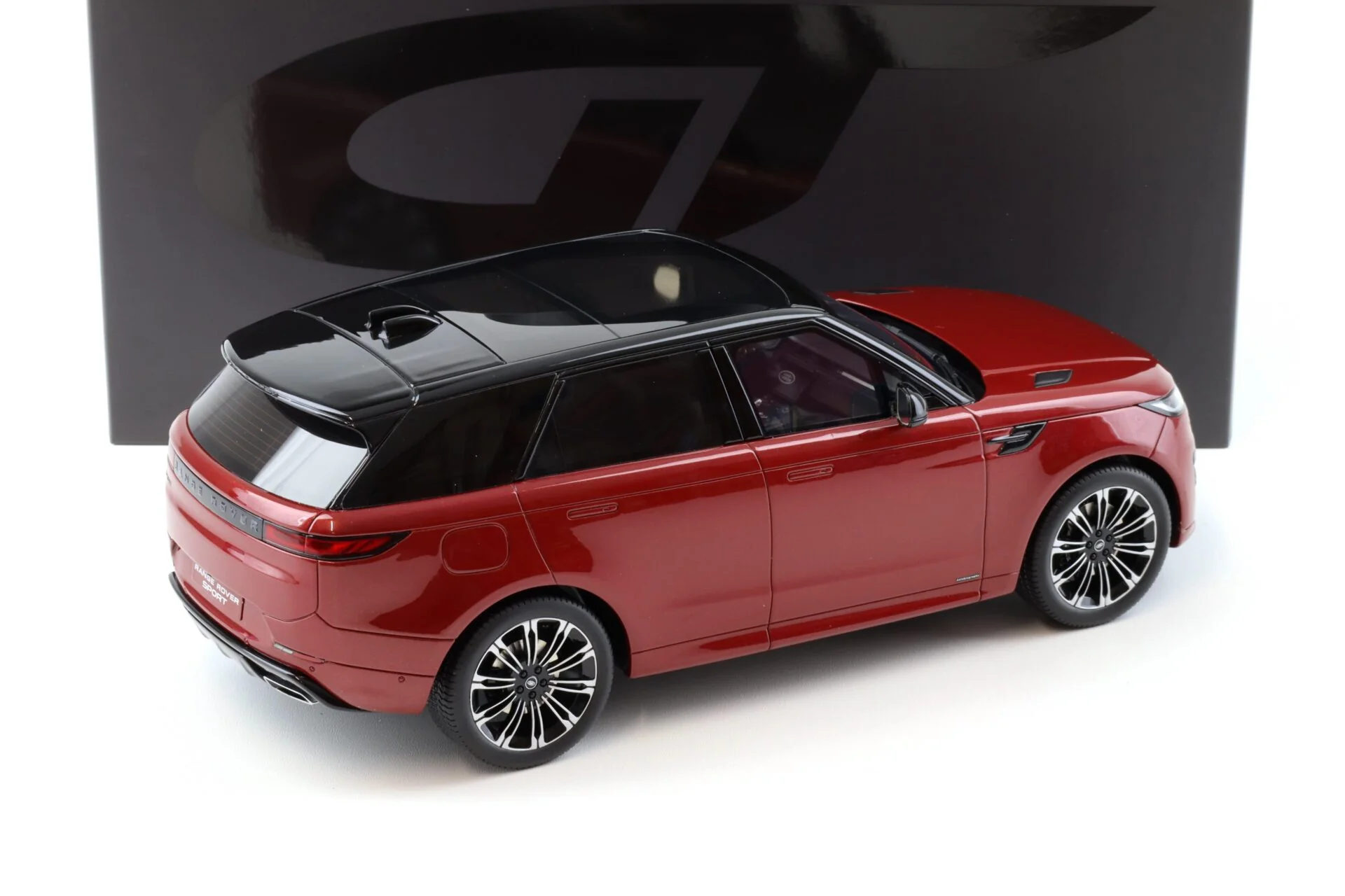 GT Spirit 2022 Land Rover Range Rover Sport Firenze Red 1:18 - Image 3