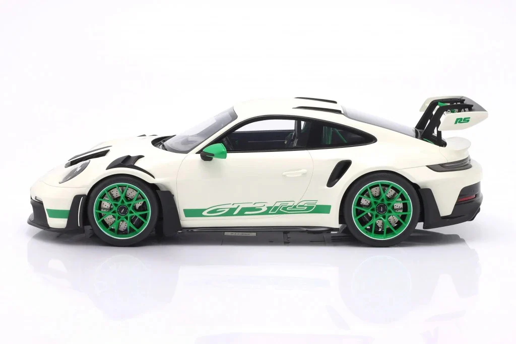 GT Spirit 2022 Porsche 911 992 GT3 RS Tribute Carrera RS White & Green 1:12 - Image 3