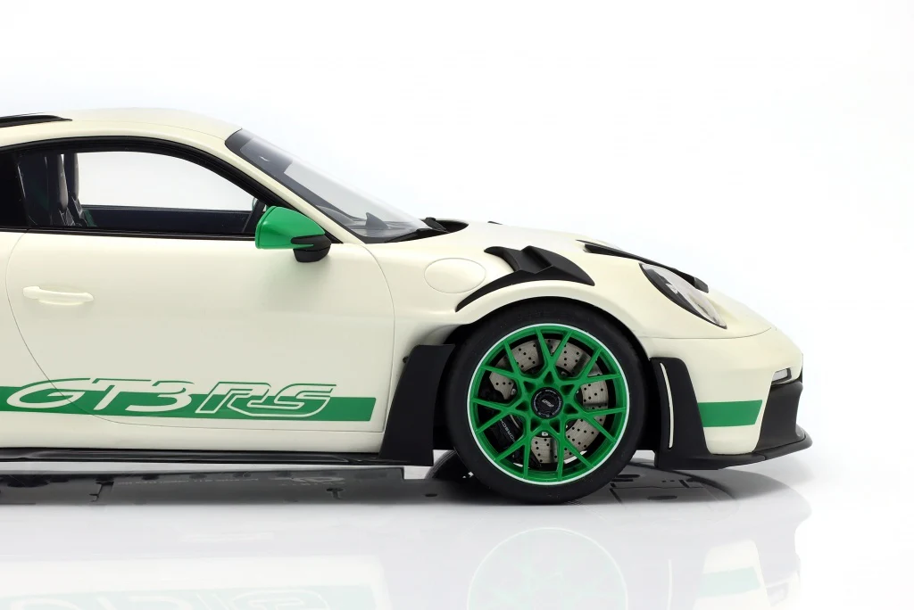 GT Spirit 2022 Porsche 911 992 GT3 RS Tribute Carrera RS White & Green 1:12 - Image 5