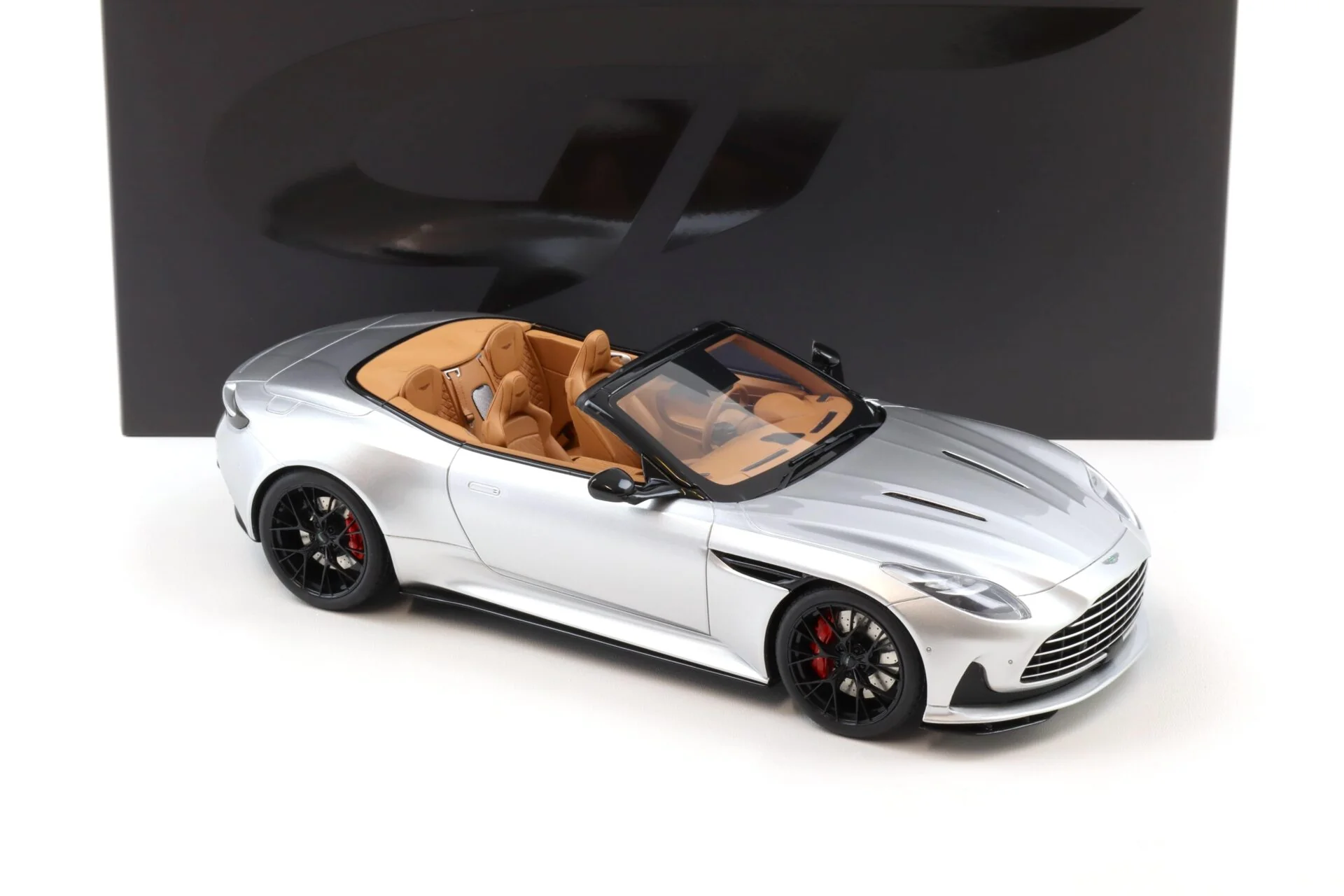 GT Spirit 2023 Aston Martin DB12 Volante Convertible Silver Metallic 1:18 - Image 2