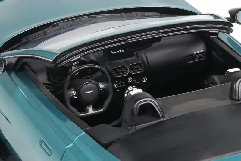 GT Spirit 2023 Aston Martin V12 Vantage Roadster Tayos Turquoise 1:18 Resin - Image 8