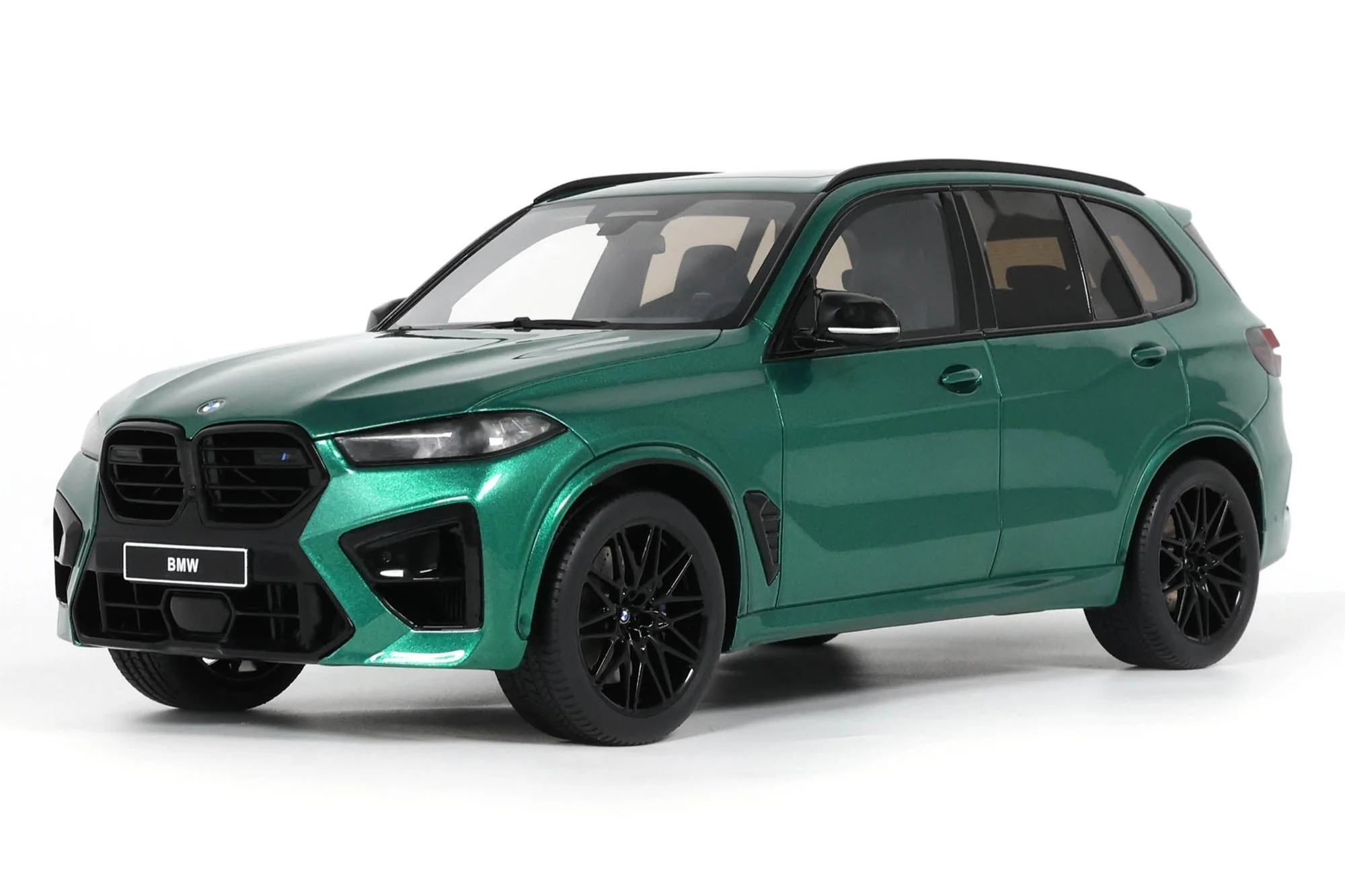 GT Spirit 2023 BMW X5M (G05) Isle of Man Green Metallic 1:18 - Image 5