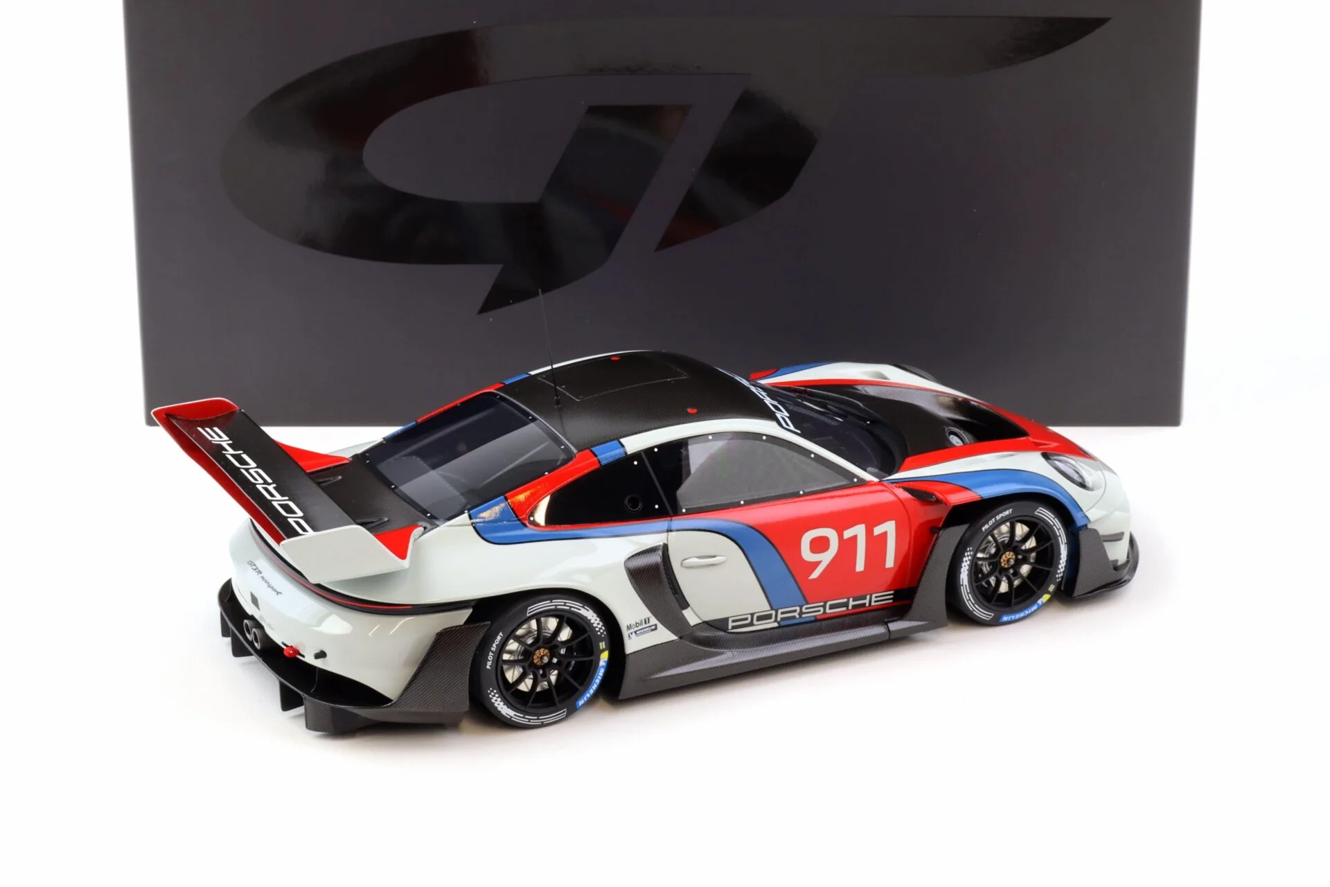 GT Spirit 2023 Porsche 911 992 GT3 R Rennsport White, Red, Blue 1:18 - Image 3