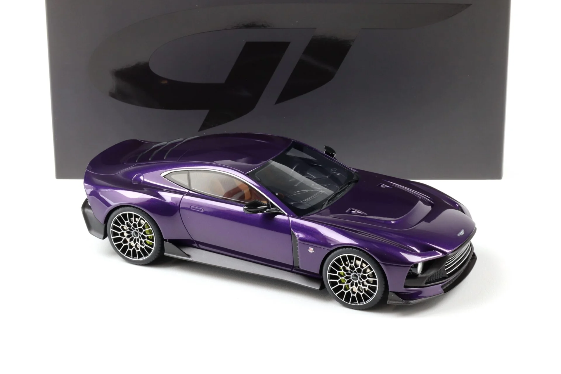 GT Spirit 2023 Aston Martin Valour Coupe Purple 1:18 - Image 2
