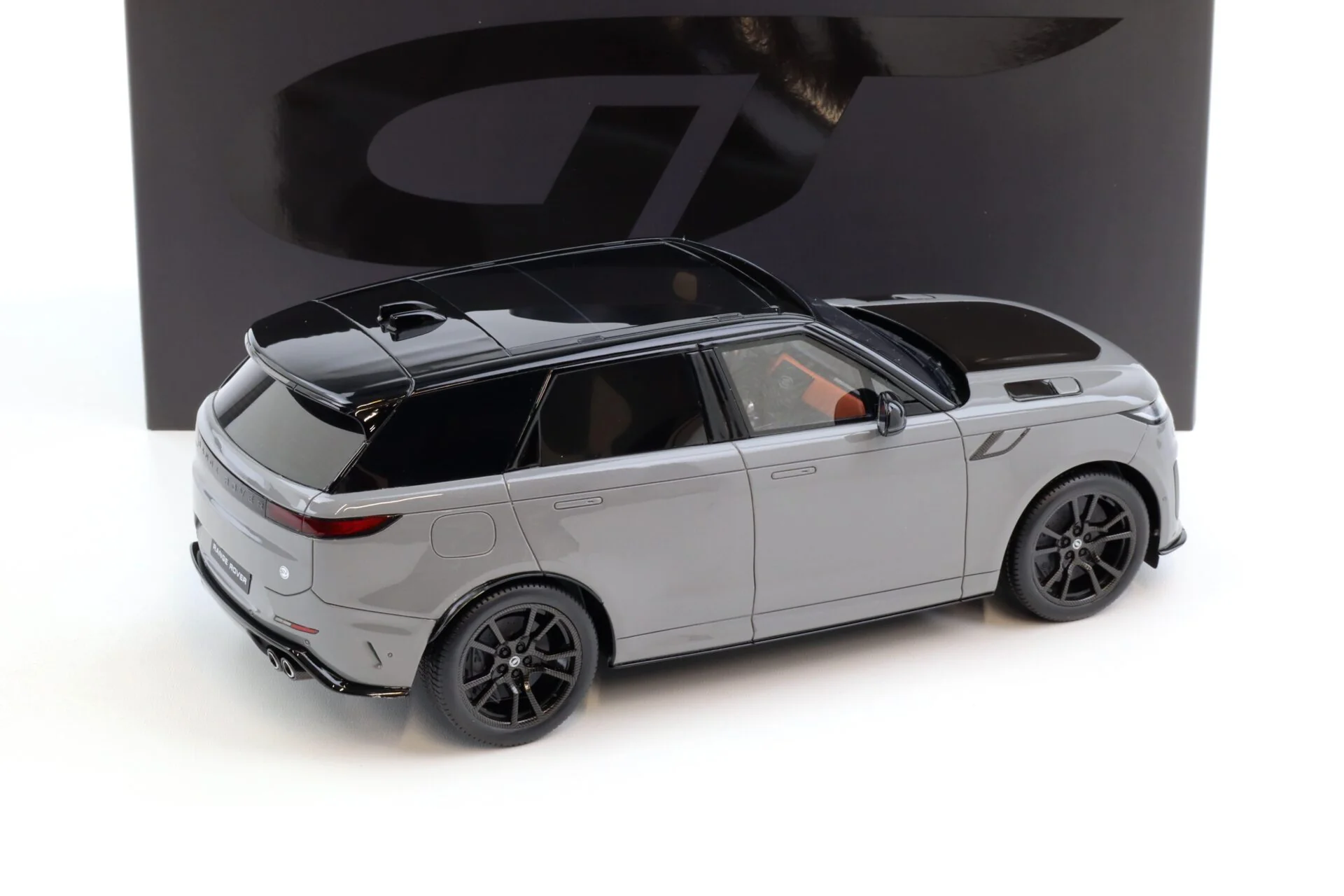 GT Spirit 2024 Land Rover Range Rover Sport SV Edition 2 Grey Metallic 1:18 - Image 3