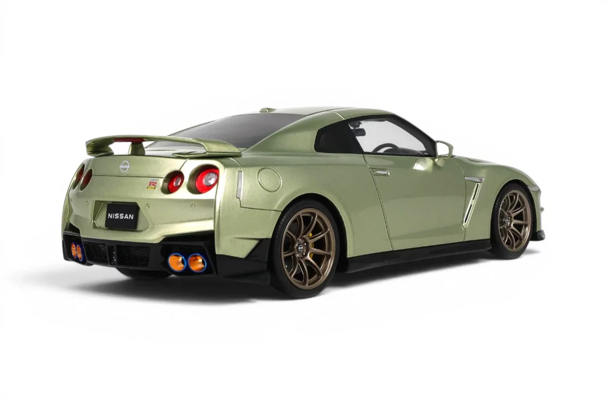GT Spirit 2024 Nissan GT-R (R35) Skyline T-Spec Premium Edition Millenium Jade Green 1:18 - Image 2