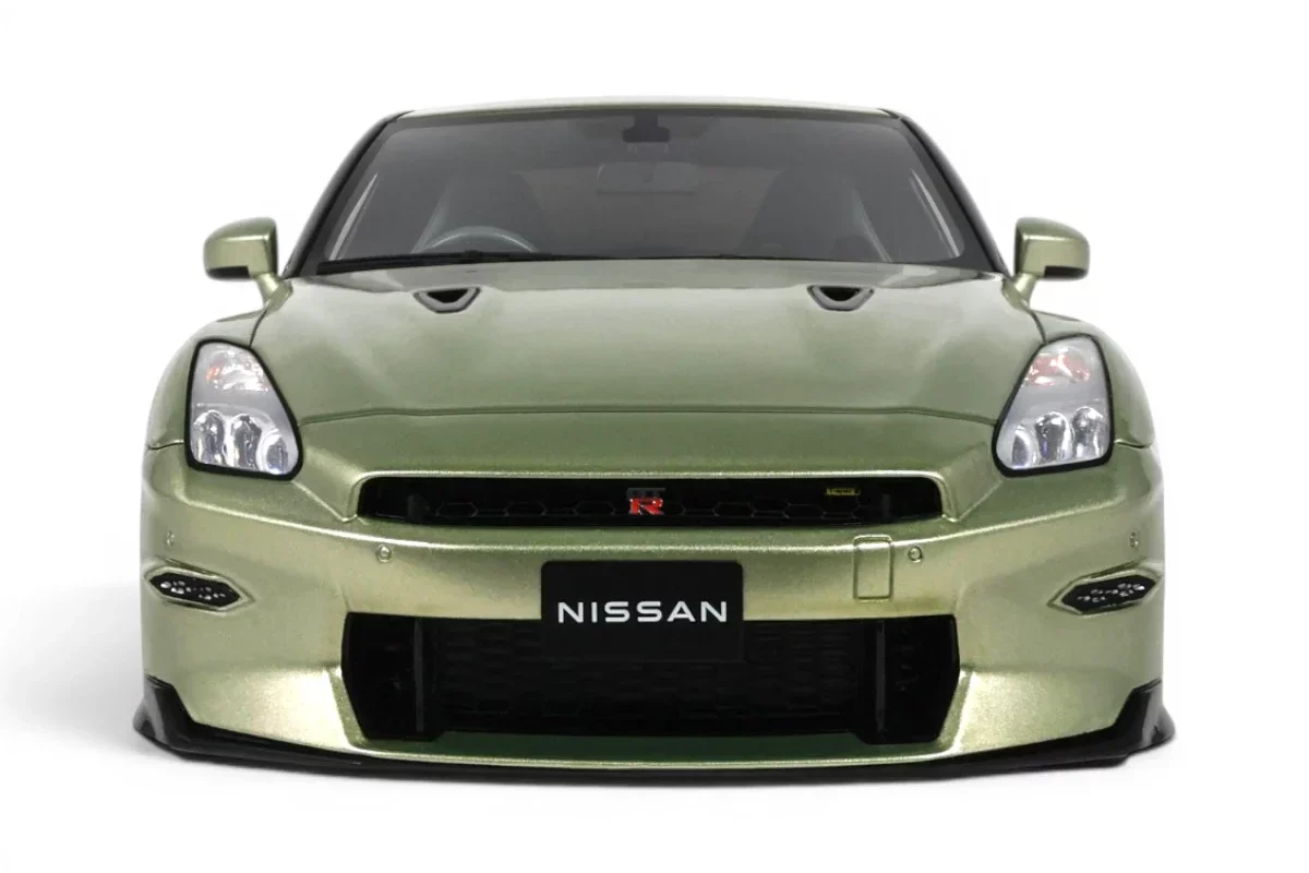 GT Spirit 2024 Nissan GT-R (R35) Skyline T-Spec Premium Edition Millenium Jade Green 1:18 - Image 4
