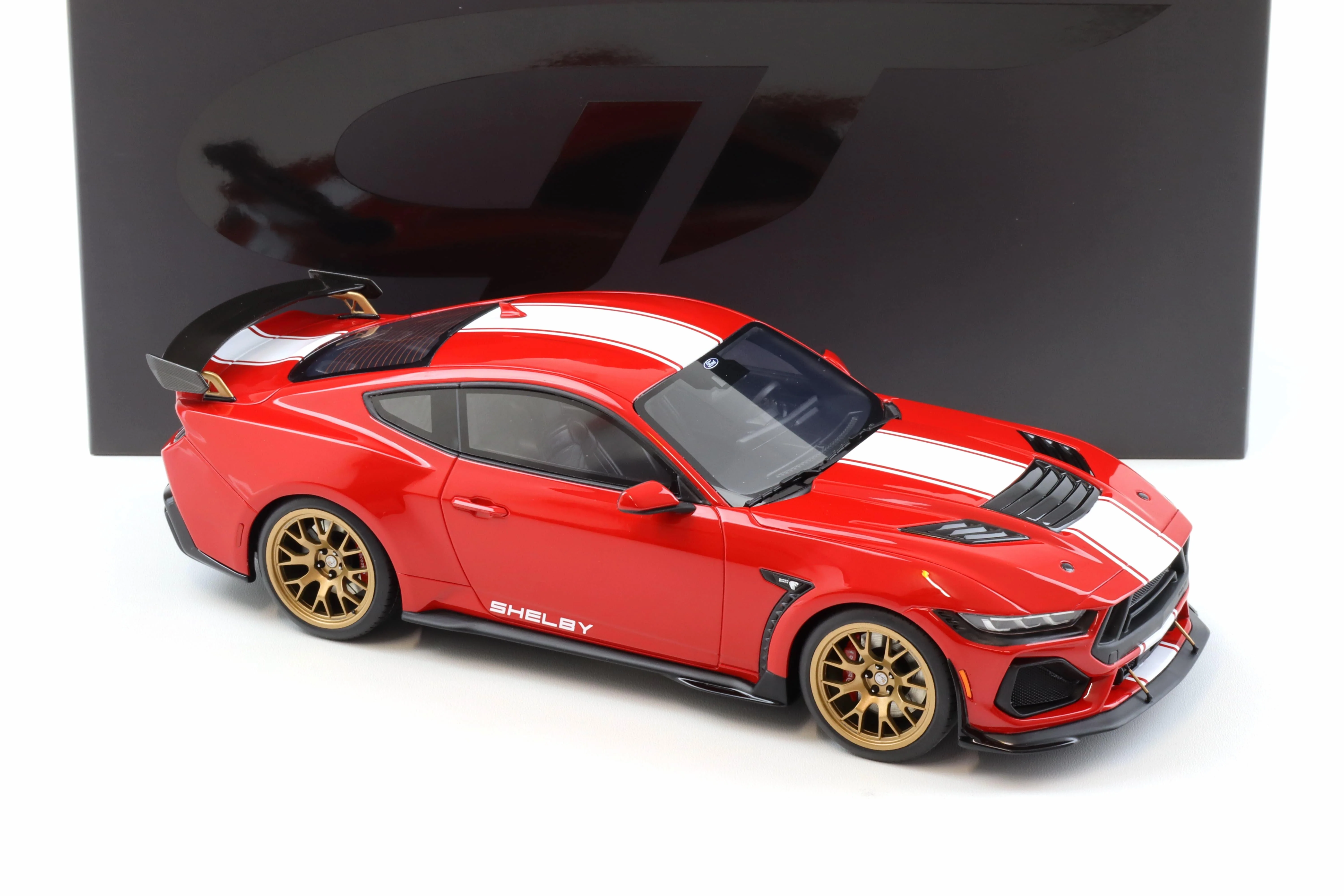 GT Spirit 2025 Ford Shelby Mustang Super Snake Race Red 1:18 - Image 2