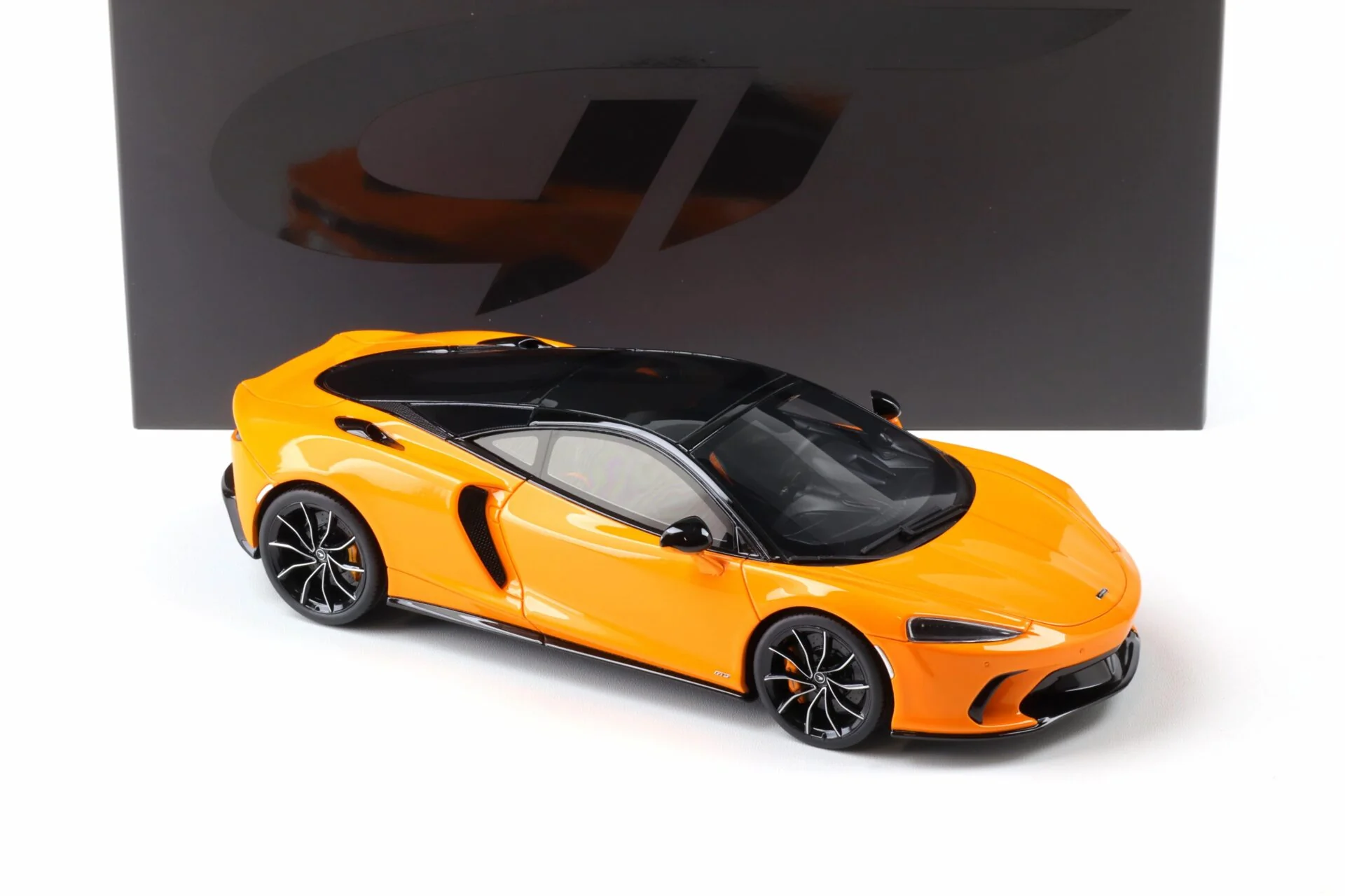 GT Spirit 2025 Mclaren GTS Mclaren Orange 1:18 - Image 2