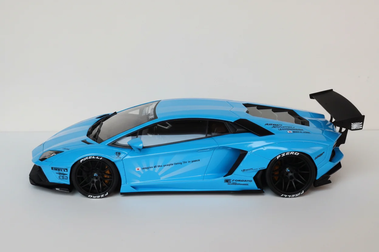GT Spirit Lamborghini Aventador LP400 LB-Works Baby Blue 1:18 - Image 6