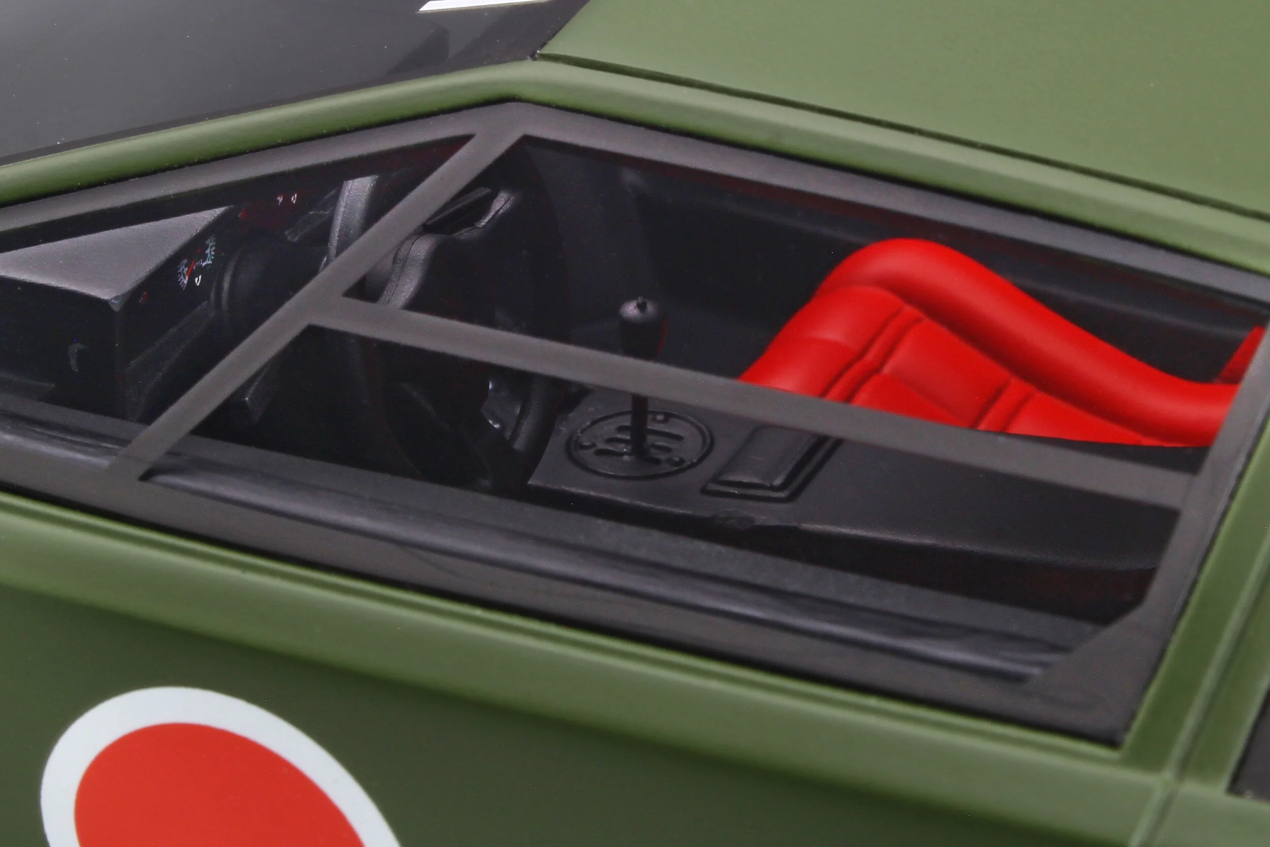 GT Spirit Lamborghini Khyzyl Saleem Huratach Hardtop Kaki Matte 1:18 RESIN, LIMITED - Image 10