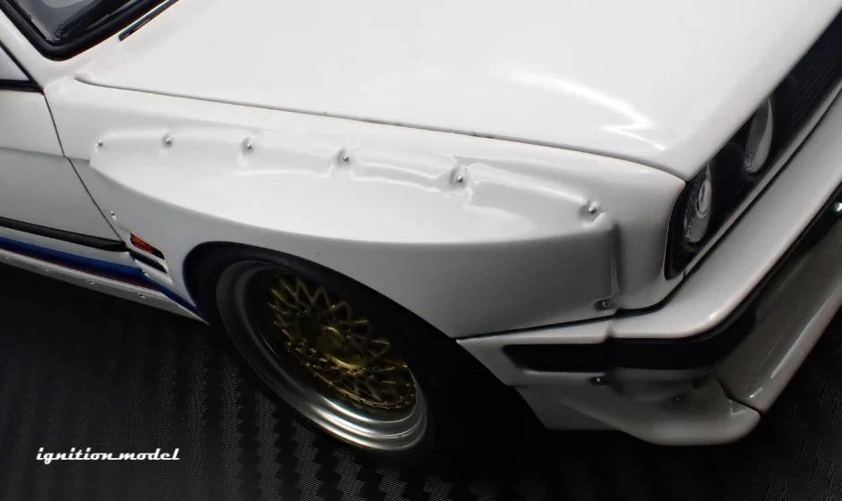 Ignition-Model BMW M3 Pandem 30 (E30) M-Design White 1:18 - Image 14