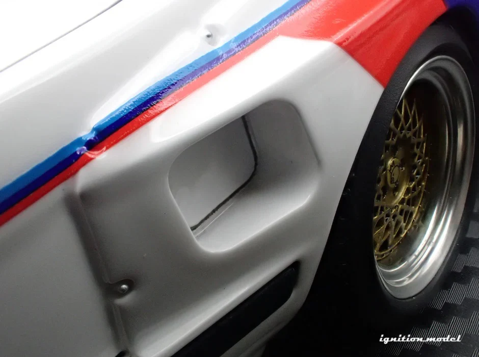Ignition-Model BMW M3 Pandem 30 (E30) M-Design White 1:18 - Image 20