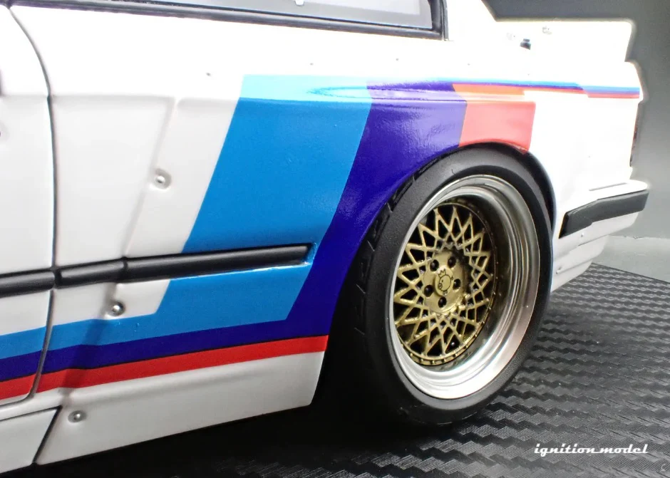Ignition-Model BMW M3 Pandem 30 (E30) M-Design White 1:18 - Image 26