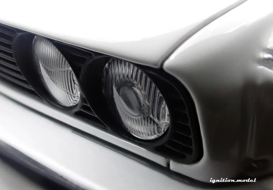 Ignition-Model BMW M3 Pandem 30 (E30) M-Design White 1:18 - Image 37