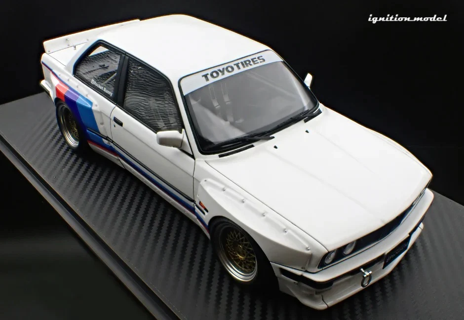 Ignition-Model BMW M3 Pandem 30 (E30) M-Design White 1:18 - Image 7