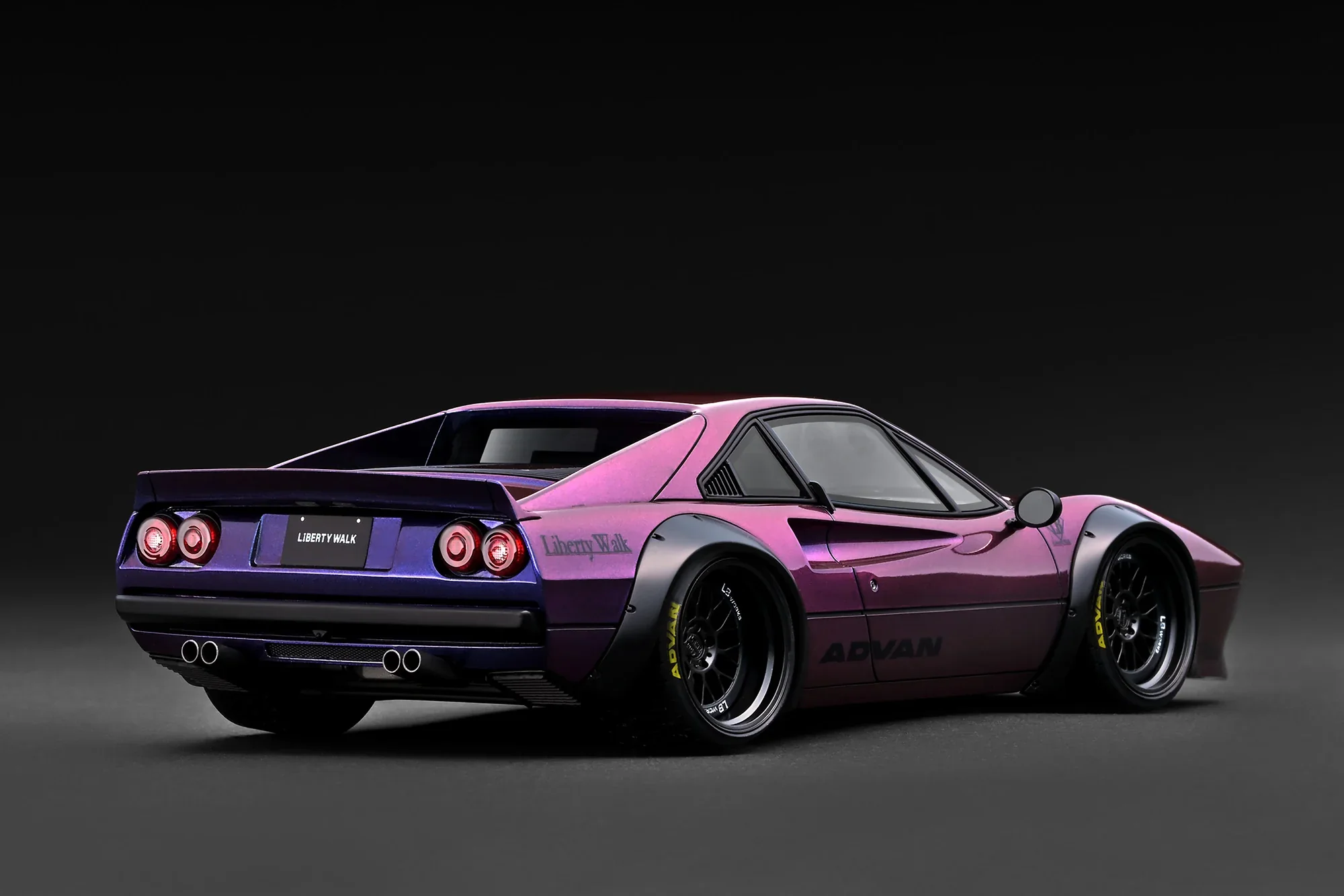 Ignition-Model Ferrari 308 LBWK LB-Works Demo Car Purple Metallic 1:18 - Image 2