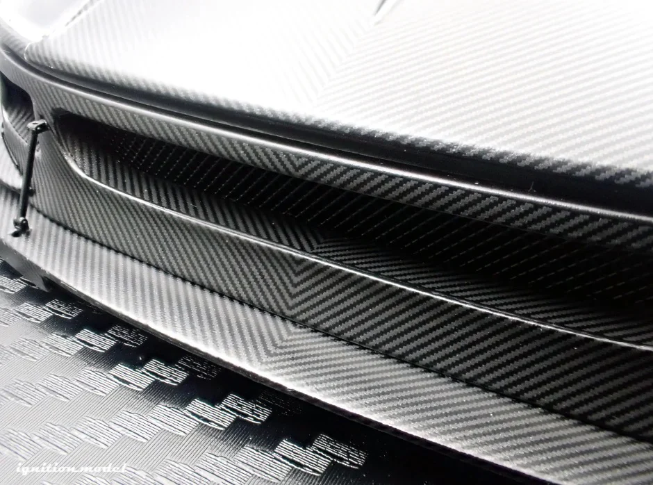 Ignition-Model Ferrari F40 LBWK LB-Works 40 Japan Full Carbon 1:18 - Image 12